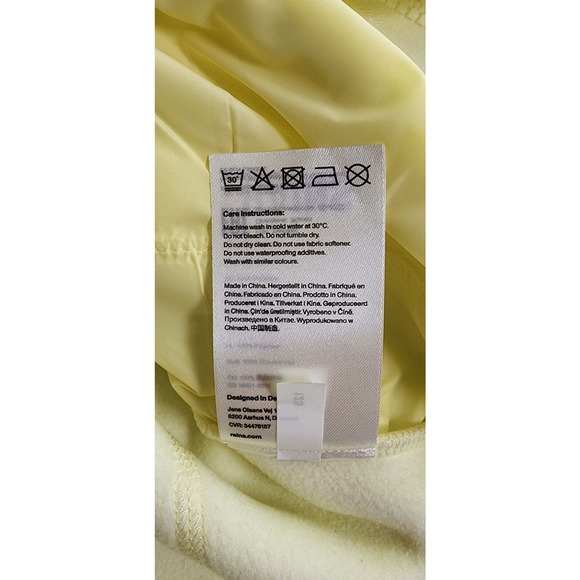 RAINS Fleece Vest in STRAW Pale Yellow Unisex Small Full Zip NWT $140. - Picture 7 of 8